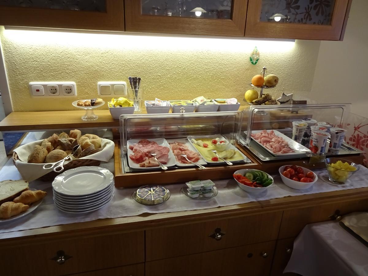 Hotel Garni Brigitte Бюрзерберг Экстерьер фото